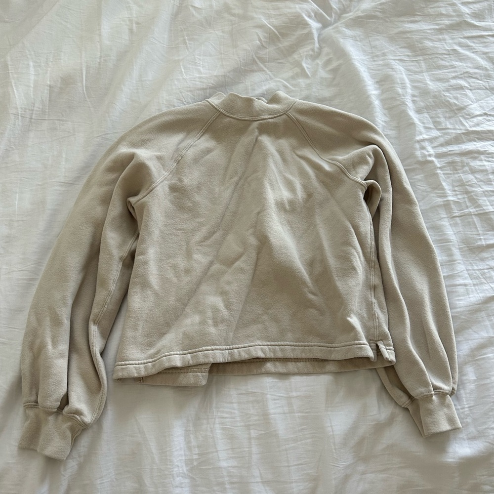 Abercrombie cream/tan mockneck sweatshirt